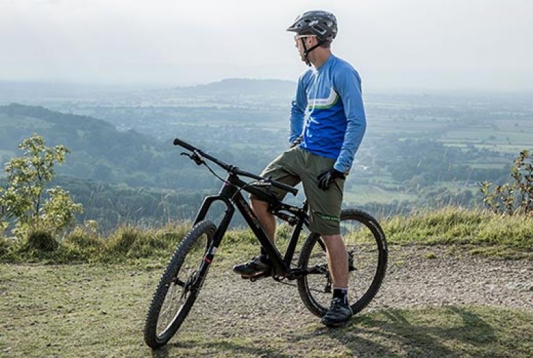 Top 6 Mountain Bike Accessories For Bikers - RangerMade